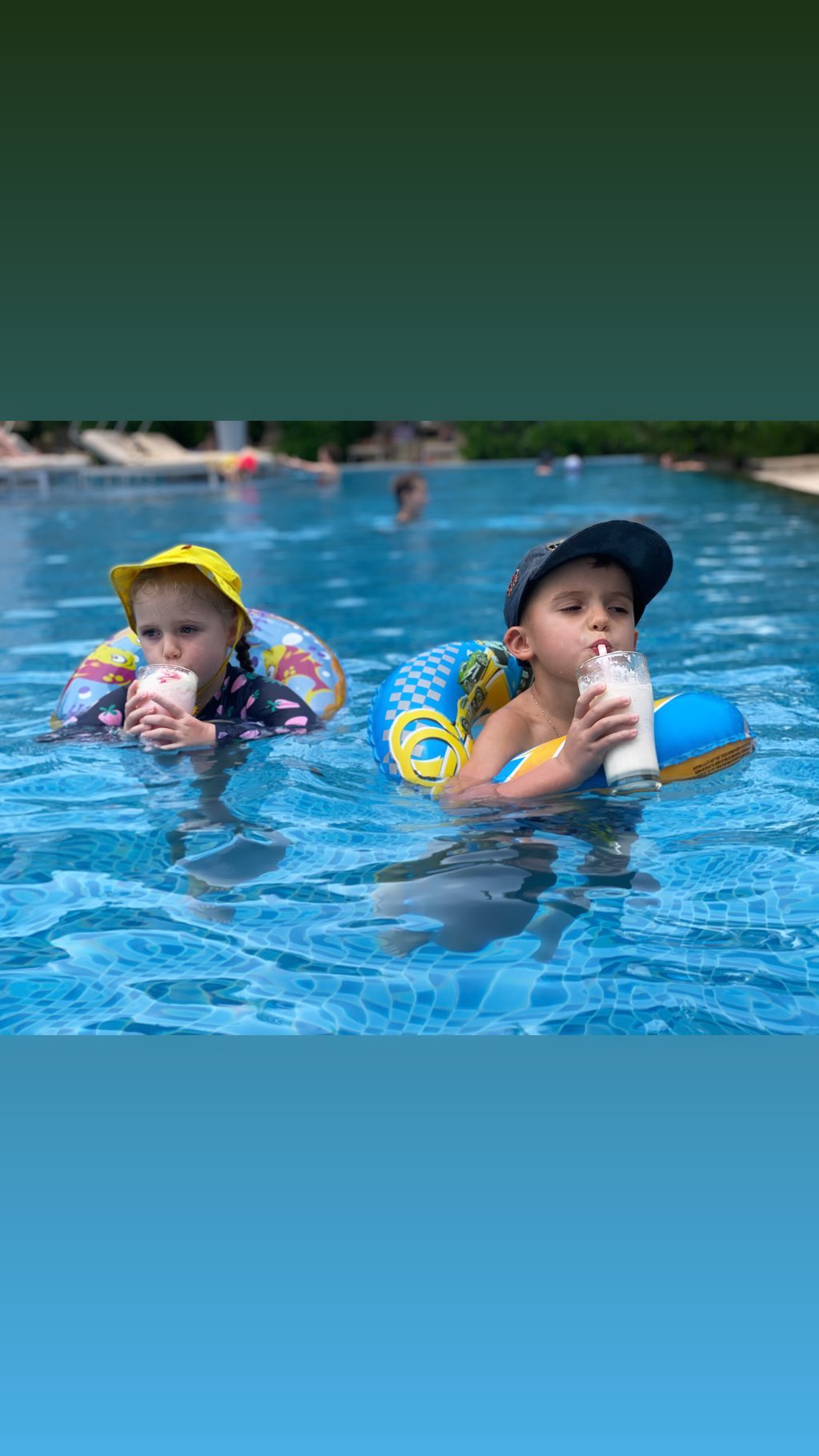 Сказочное Бали: Слава из НеАнгелов очаровала яркими фото с отдыха с детьми