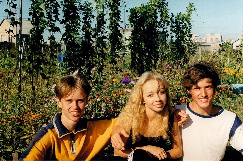 Не узнать: Екатерина Кухар показала, как выглядела в 16 лет