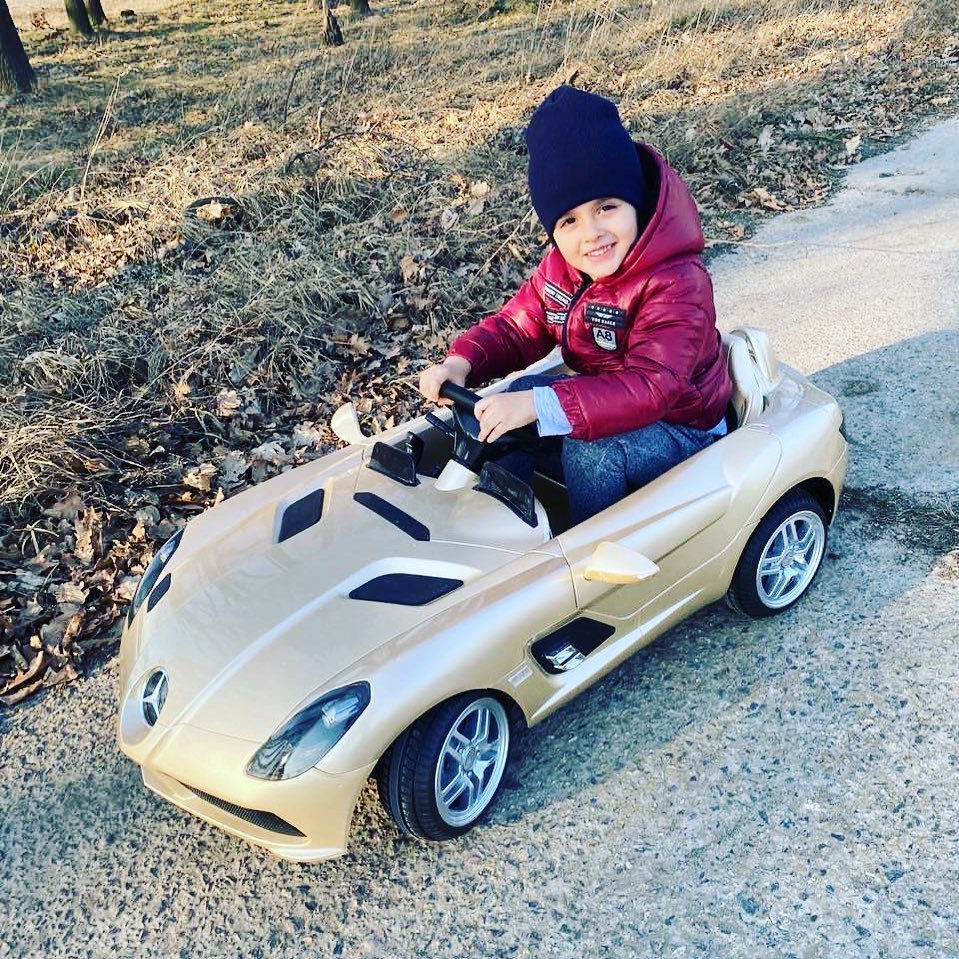 Какой красивый: Ирина Билык показала, как развлекает сына во время карантина