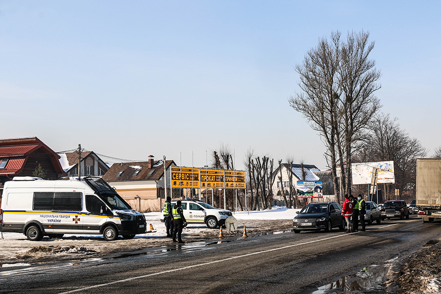 Івано-Франківськ на карантині: яка ситуація на дорогах і блокпостах сьогодні (фото)