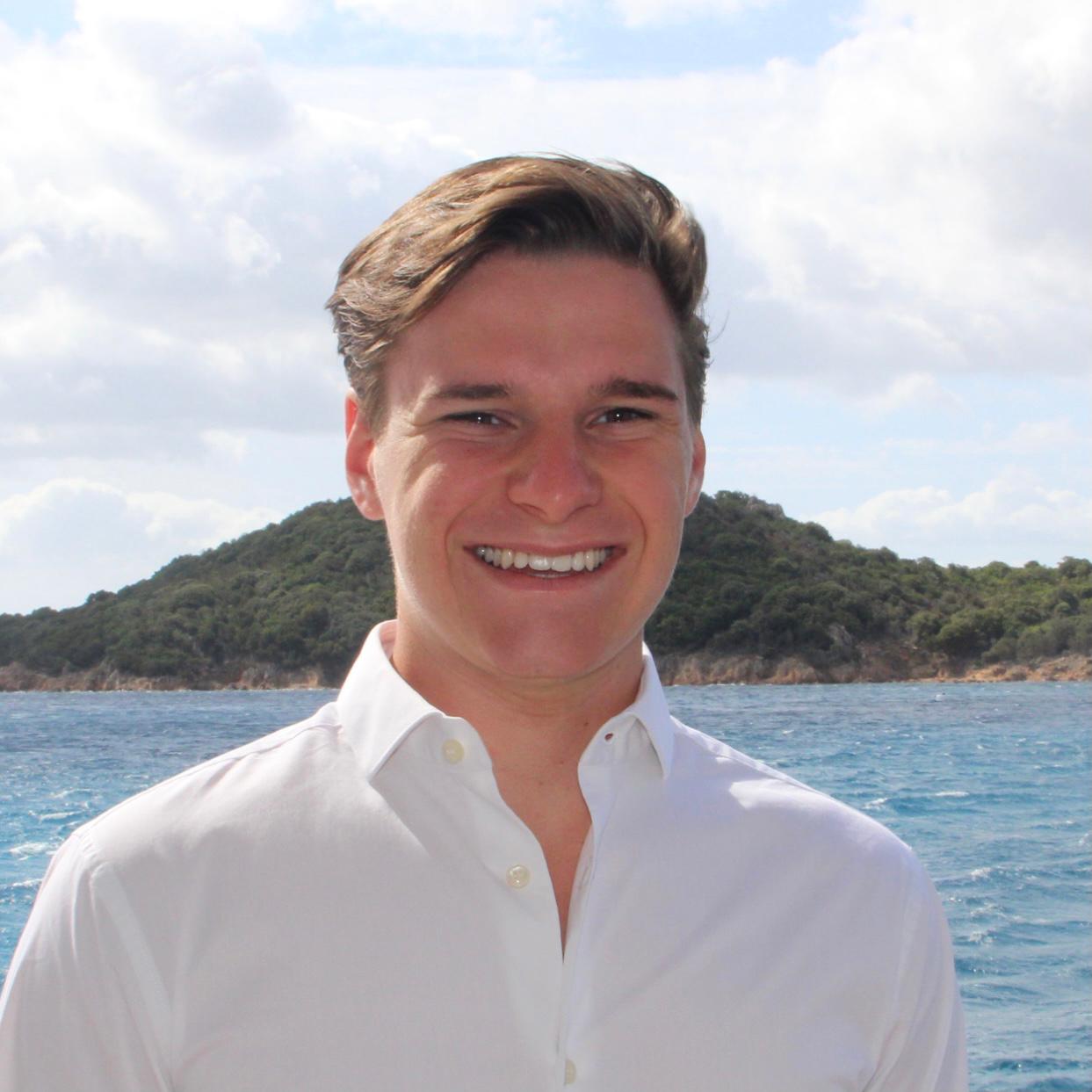 Безос відправиться в космос зі найстарішим і наймолодшим астронавтами