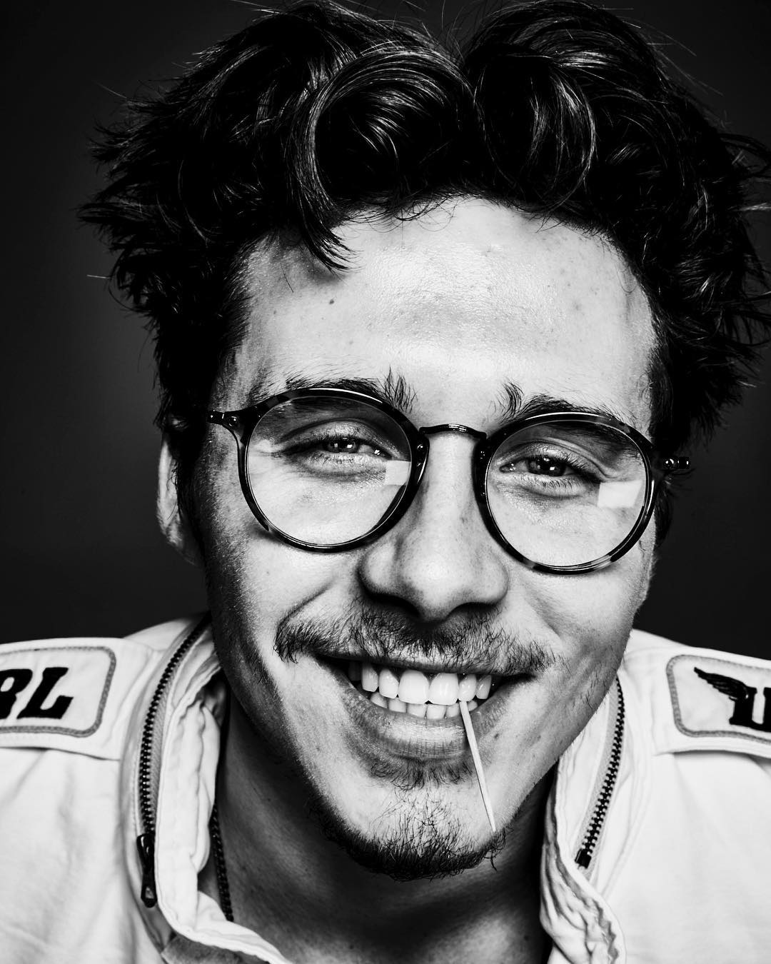 Дівчата, тримайтеся! Топ-5 синів зіркових батьків, які виросли справжніми красенями