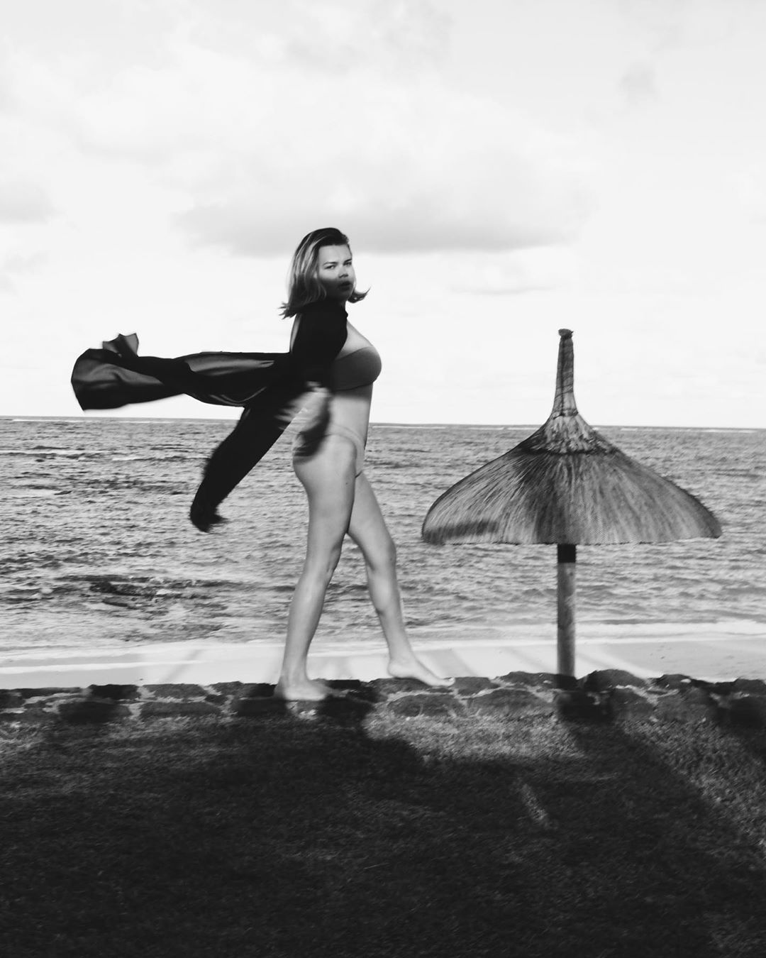 Вся в бабушку: 21-летняя внучка Грейс Келли покоряет сеть жаркими кадрами