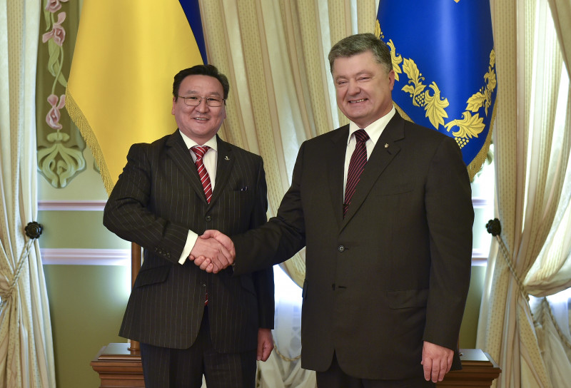 Порошенко прийняв вірчі грамоти у послів низки іноземних держав