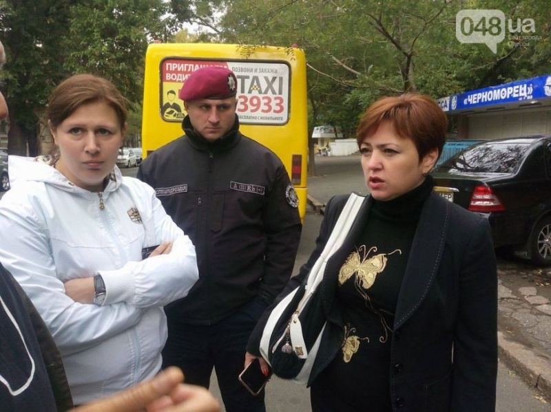 У центрі Одеси військові перекрили дорогу на знак протесту