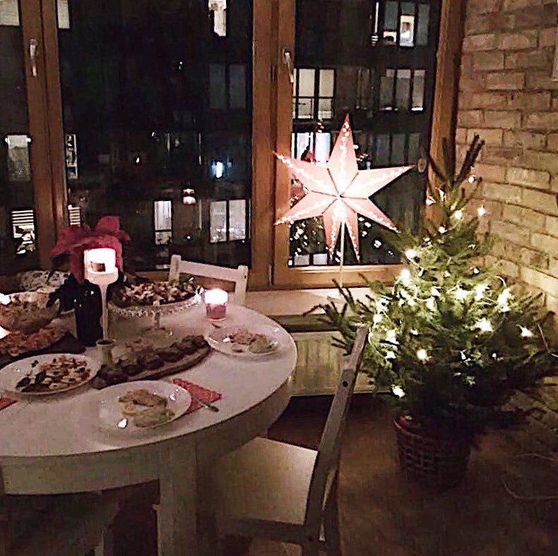 Новорічний стіл &quot;без болю&quot;: основні правила від експерта