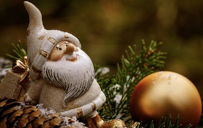 В ночь на 25 декабря Санта Клаус приносит подарки