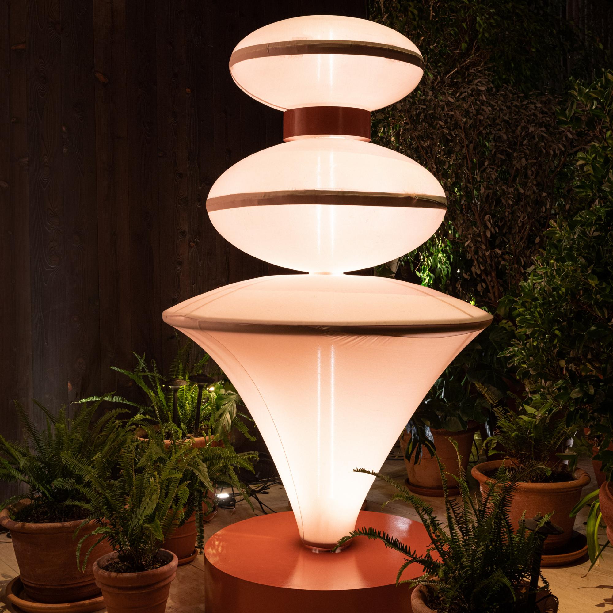 Шинуазрі і "Аліса в Країні Чудес": топ-10 фантастичних новорічних ялинок 2020