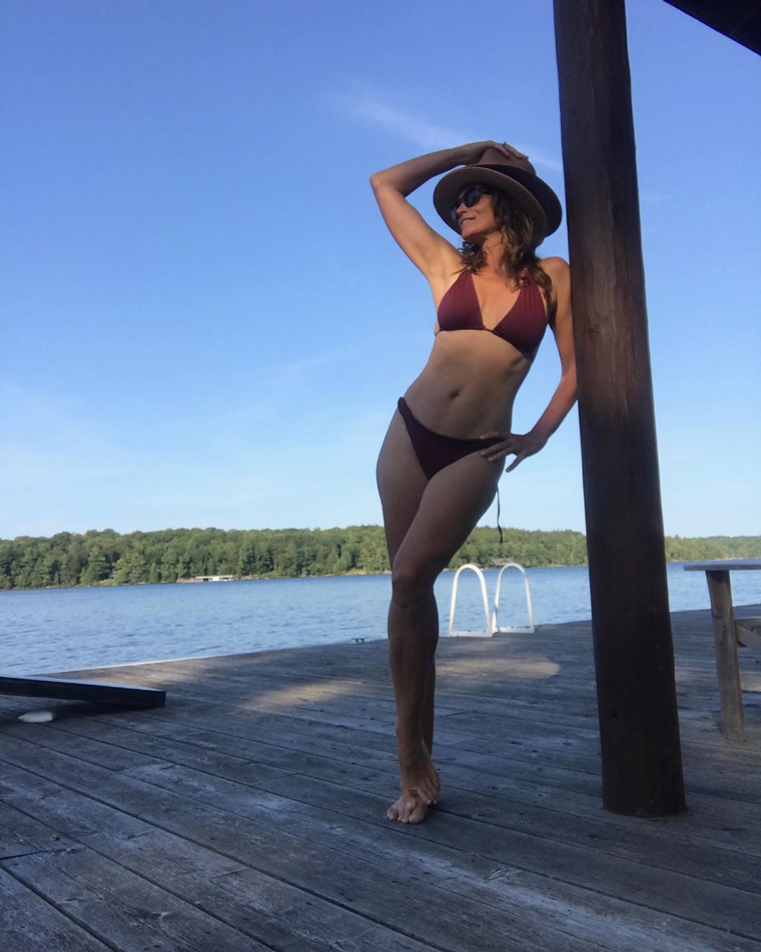 Все ще краща! 53-річна Сінді Кроуфорд блиснула спортивною фігурою в купальнику