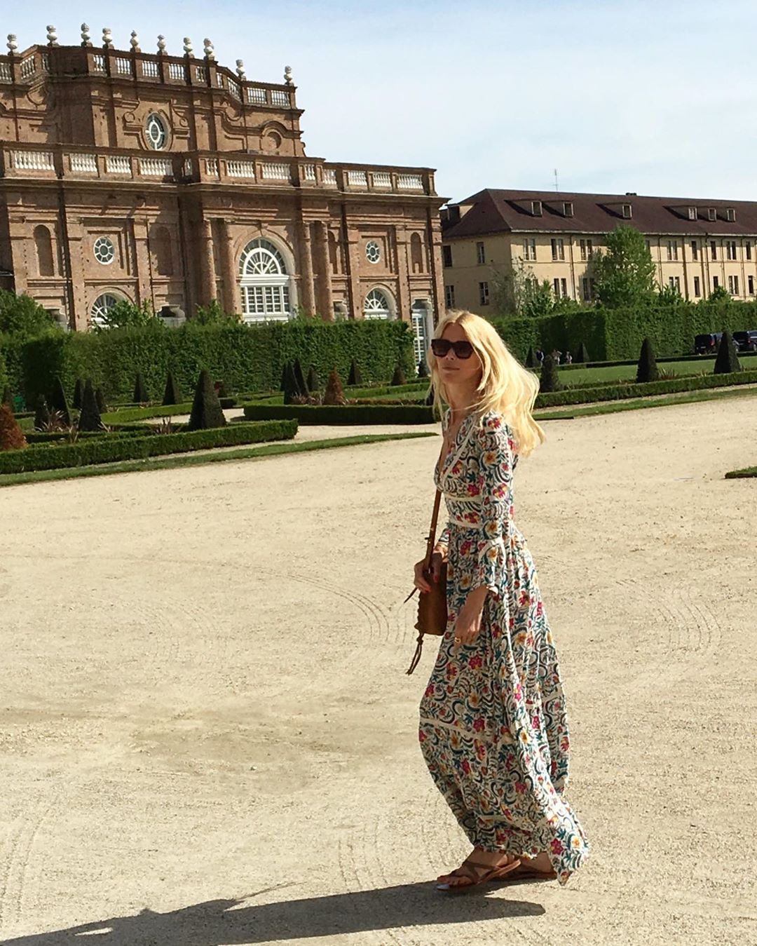 Від хіпі до ділової жінки: топ-3 стильних літніх образів від Клаудії Шиффер