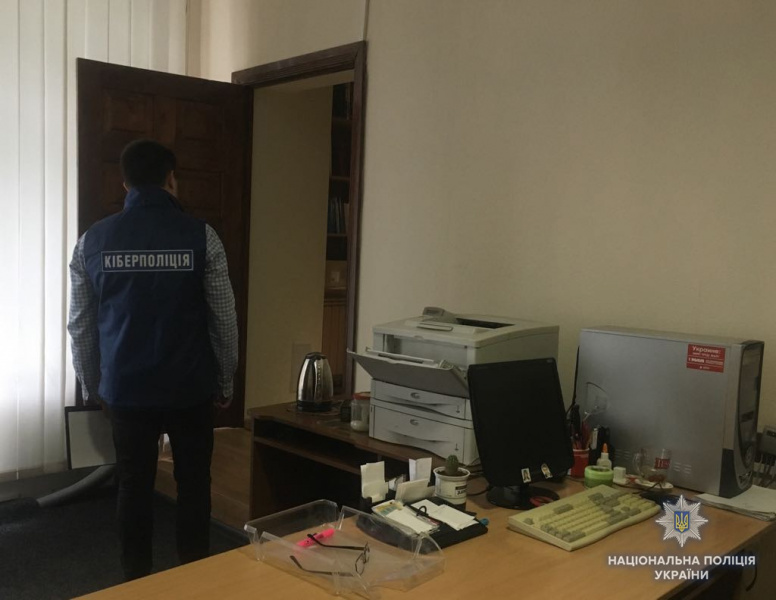 У поліції назвали причину обшуків в офісі Компартії