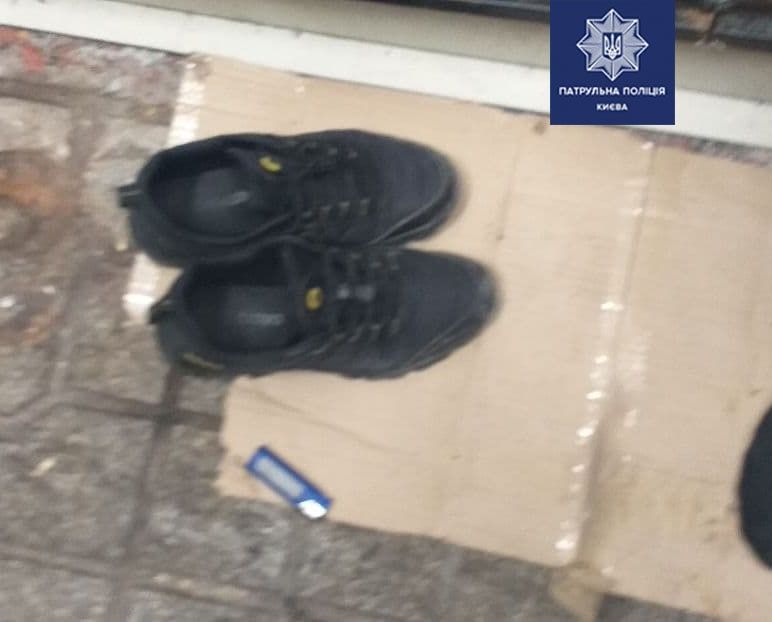 В Киеве наглые воры обчистили мужчину до нитки: забрали даже обувь
