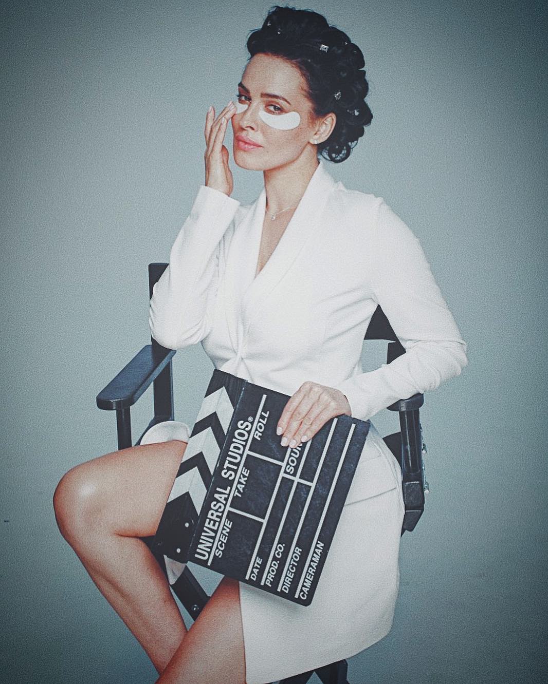 "Мій порятунок": Даша Астаф'єва поділилася секретами догляду за шкірою