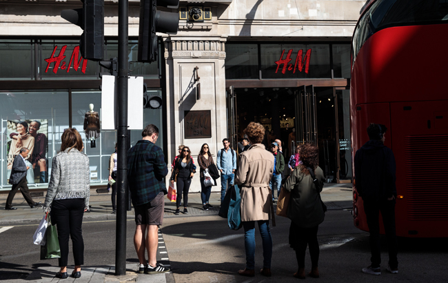 Цены начнут повышаться: H&amp;M меняет формат работы магазинов