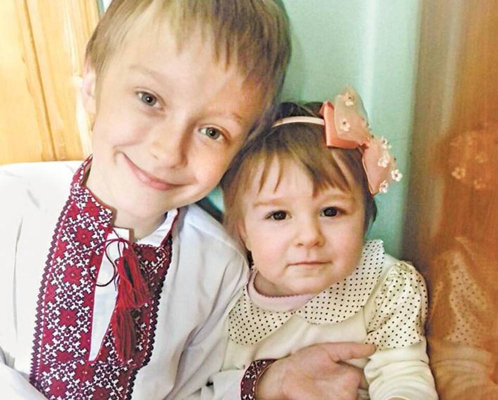 7-річний українець став донором мозку для своєї маленької сестри: історія зцілення дівчинки