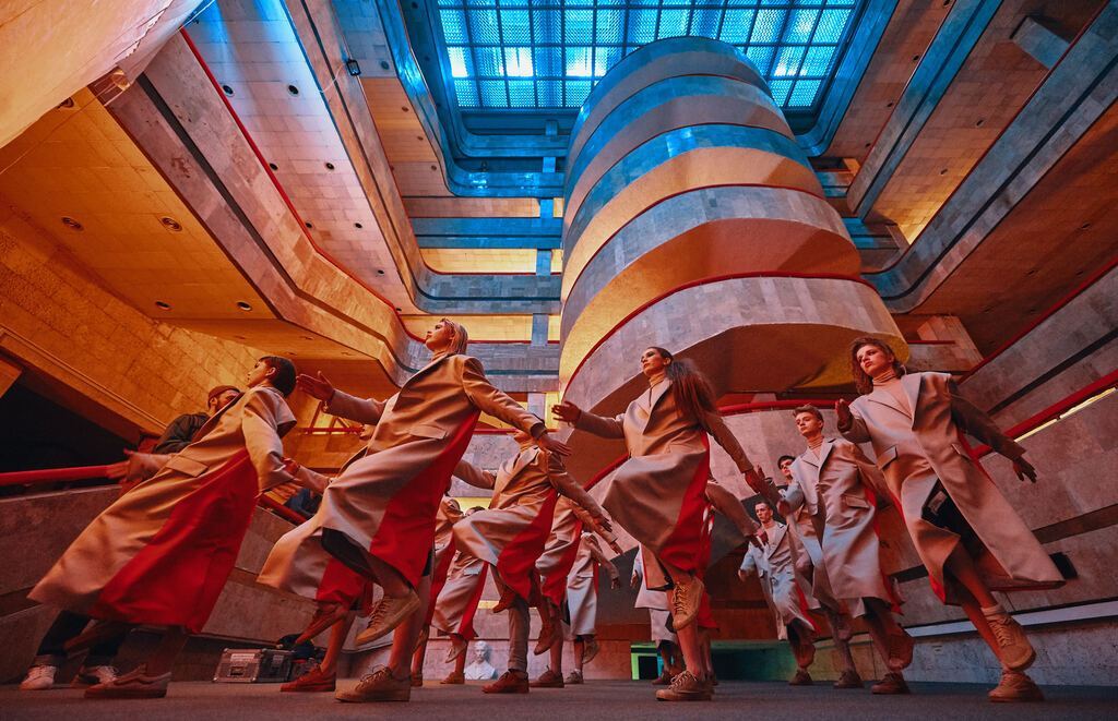 "Мій шлях за 10 років": MONATIK підірвав мережу масштабним кліпом