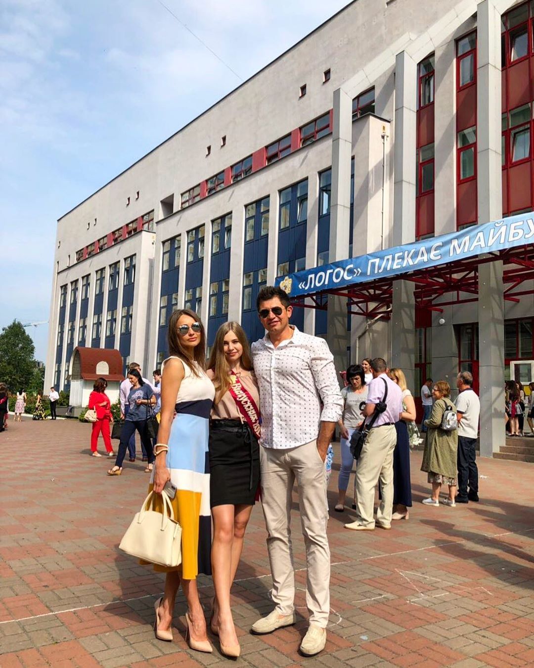 Последний звонок-2019: звезды с детьми отметили окончание учебного года (фото)