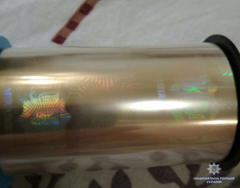 Нацполиция затримала угруповання, що займалось підробкою держдокументів