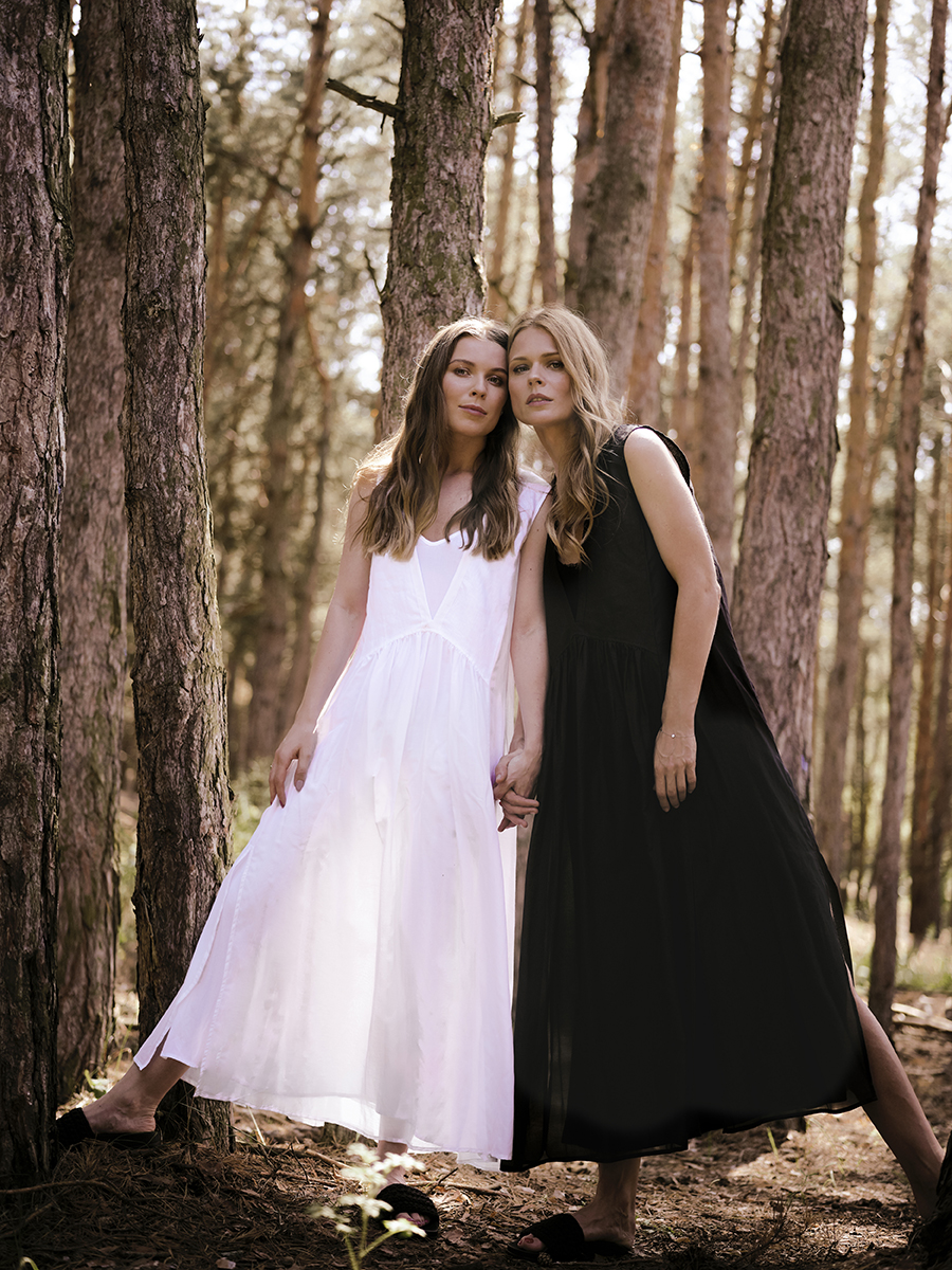 Найкращі подруги: Ольга Фреймут захопила стильною фотосесією із сестрою