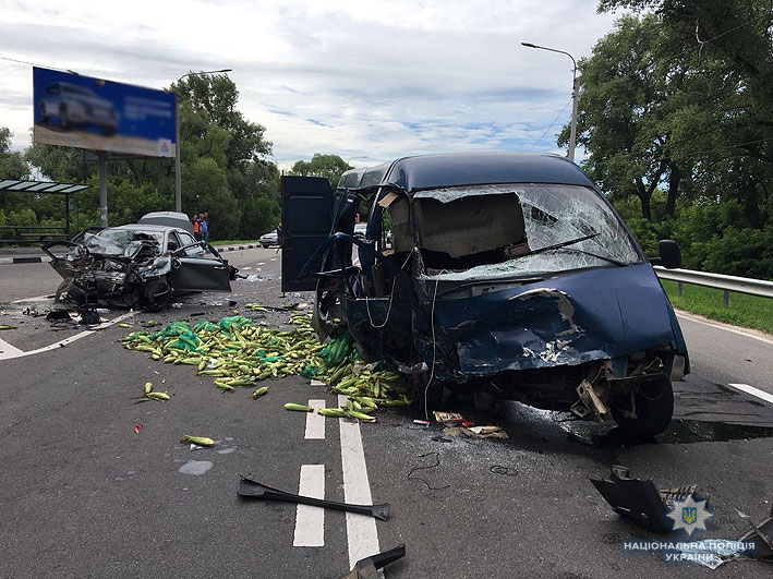 Під Черніговом зіткнулися два автомобілі, троє загиблих