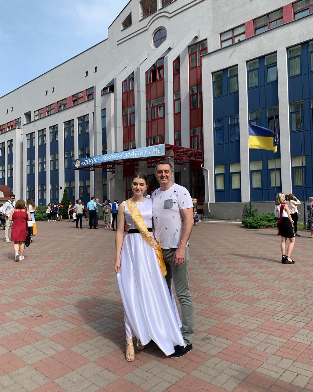 Последний звонок-2019: звезды с детьми отметили окончание учебного года (фото)