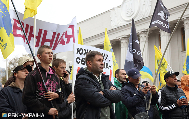 Закон про &quot;евробляхи&quot; набув чинності: що загрожує українським водіям