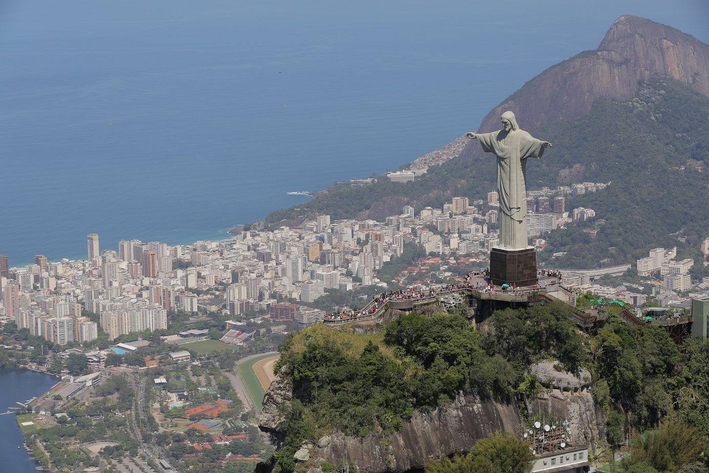 &quot;Приставили пістолет до скроні&quot;: Комарів про зустріч з наркобароном і перестрілки в Бразилії