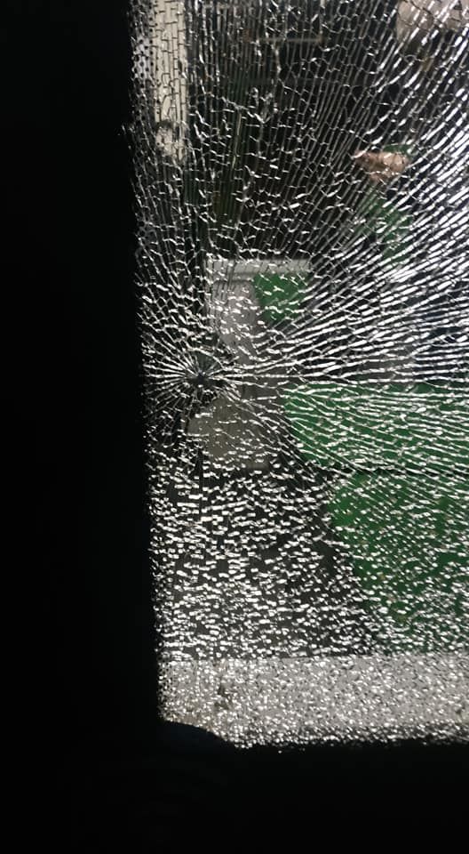 У Львові обстріляли пасажирський автобус: фото і відео інциденту