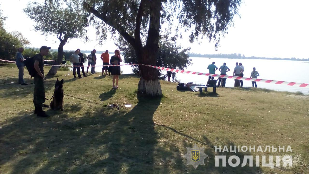 На херсонском пляже произошла страшная трагедия (фото 18+)