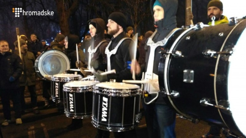 Смолоскипна хода з нагоди дня народження Бандери проходить у Києві