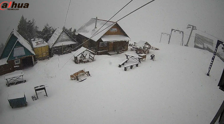 Украину в апреле засыпает снегом: в какие регионы вернулась зима (фото)