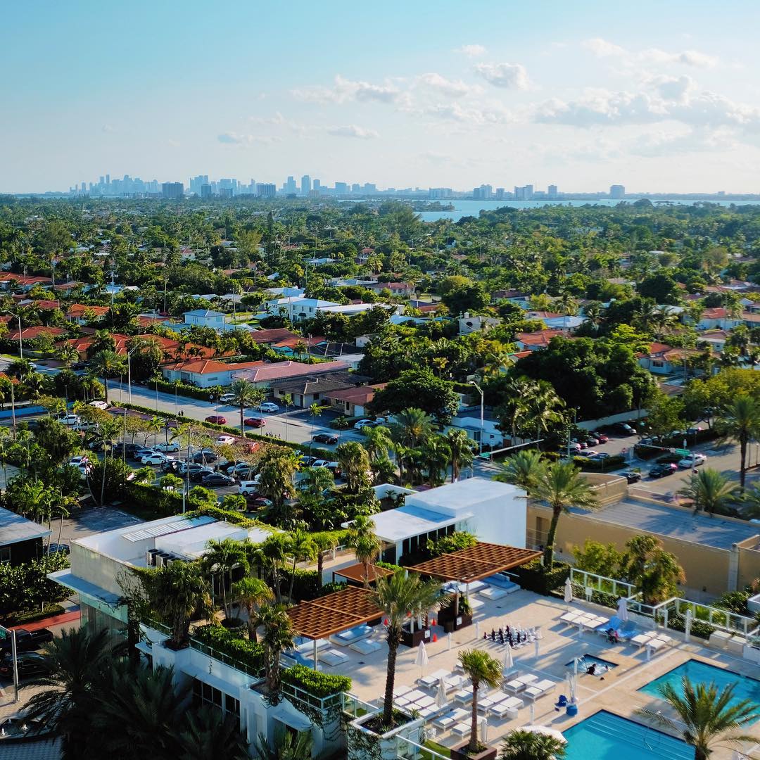 "Стюардеса по імені Слава": солістка НеАнгелів захопила ефектним образом