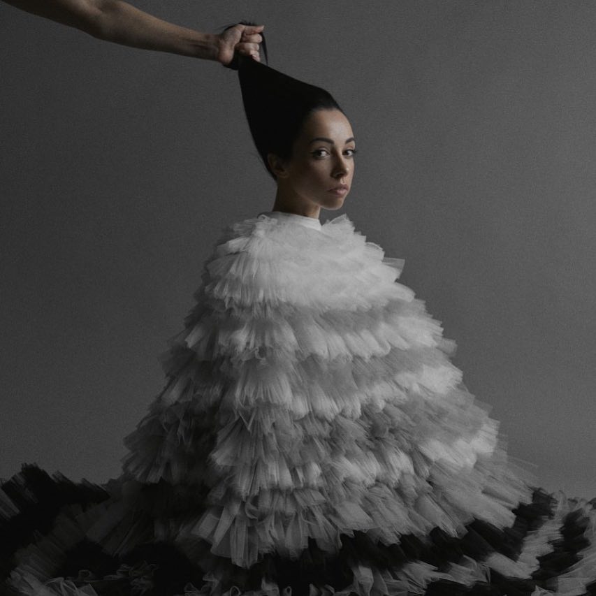 &quot;Я - елочная игрушка&quot;: Екатерина Кухар удивила поклонников самоиронией