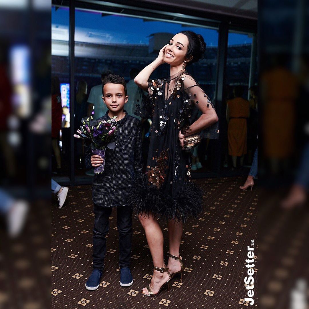 Екатерина Кухар очаровала сеть редким фото дочери