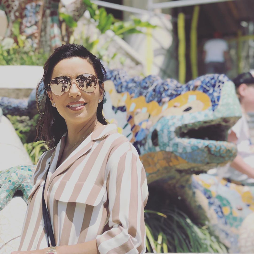 Щаслива матуся: Єва Лонгорія засипала мережу милими фото з однорічним сином