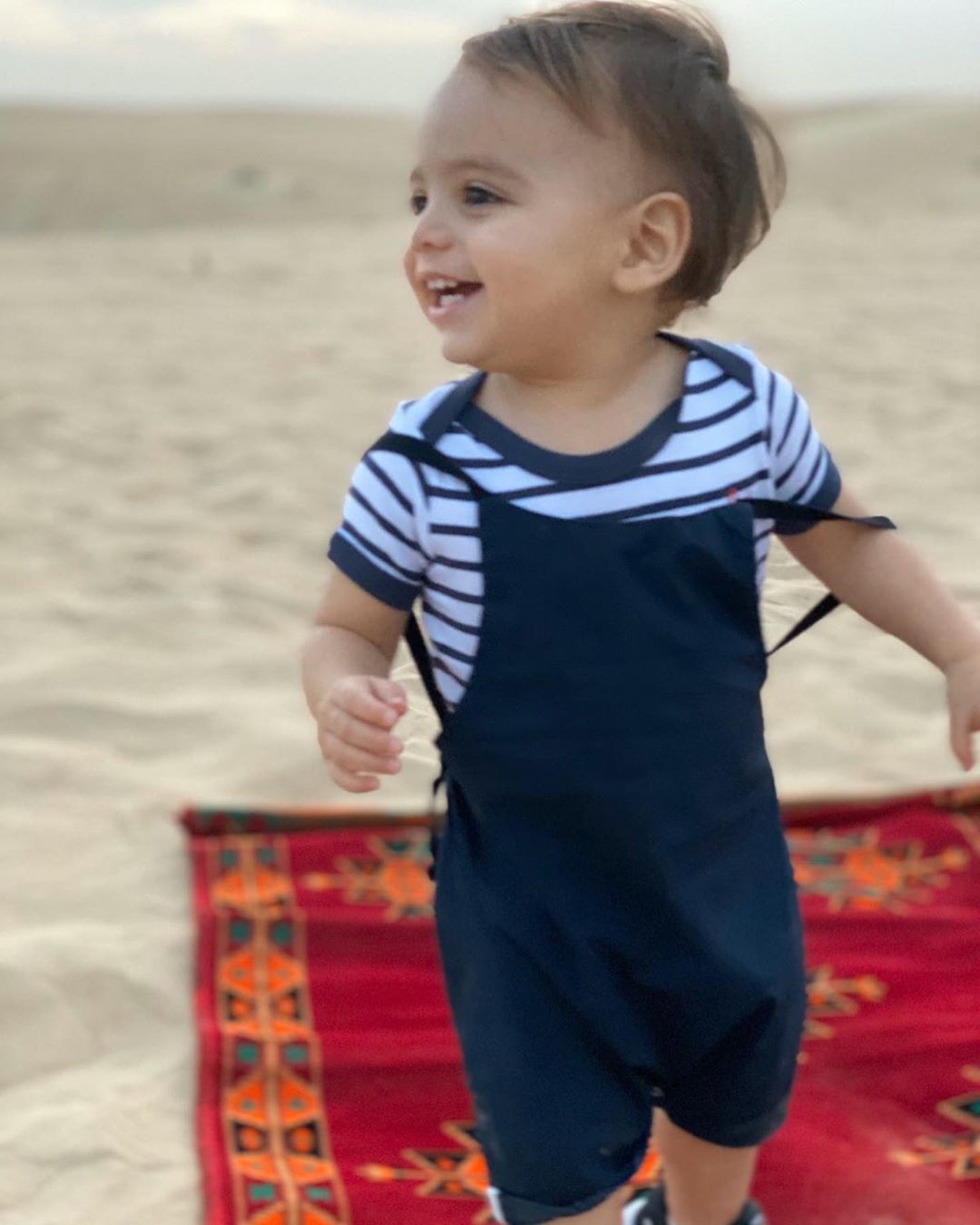 Ідеальна мама: Єва Лонгорія засипала мережу милими фото з однорічним сином