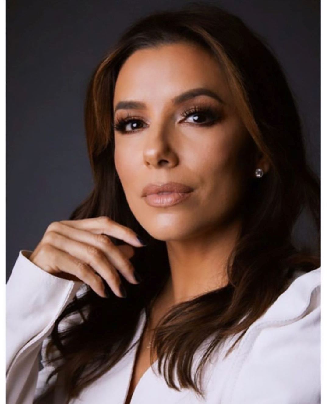 Зимний total white: Ева Лонгория демонстрирует, как носить белый в холодное время года