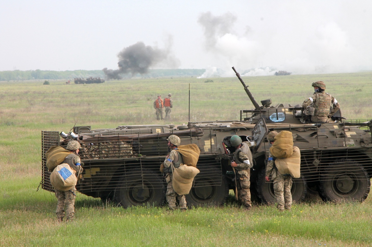 Україна провела масштабні навчання з висадки повітряного десанту