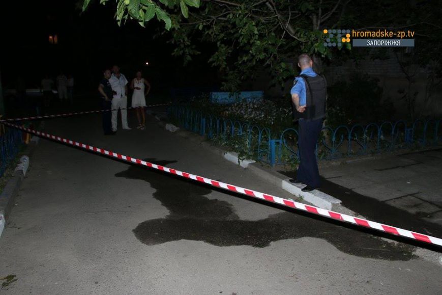 невідомий обстріляв автомобіль з автомата Калашникова у Запоріжжі