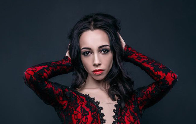 Была на таблетках: звезда &quot;Танцев со звездами&quot; рассказала о потере ребенка