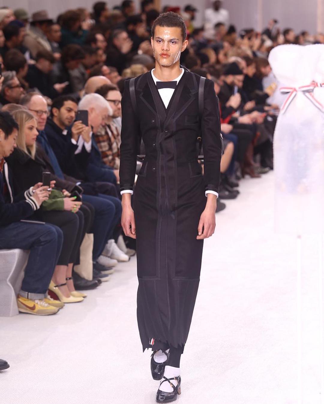 &quot;Мері Поппінс у чоловічої ролі&quot;: Thom Browne вивів на подіум юнаків в сукнях і спідницях (фото)