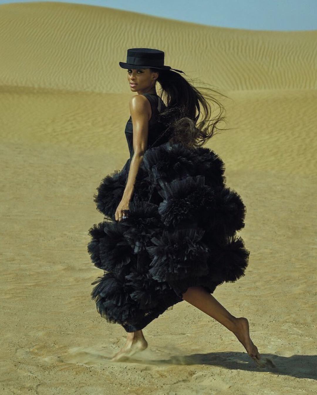 Певица Сиара