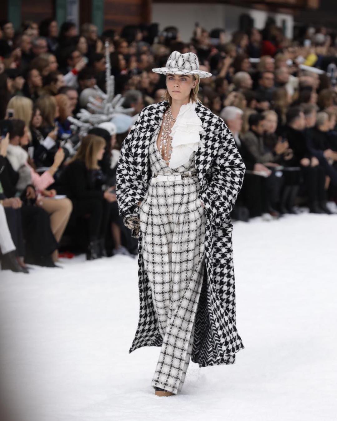 Кара Делевінь