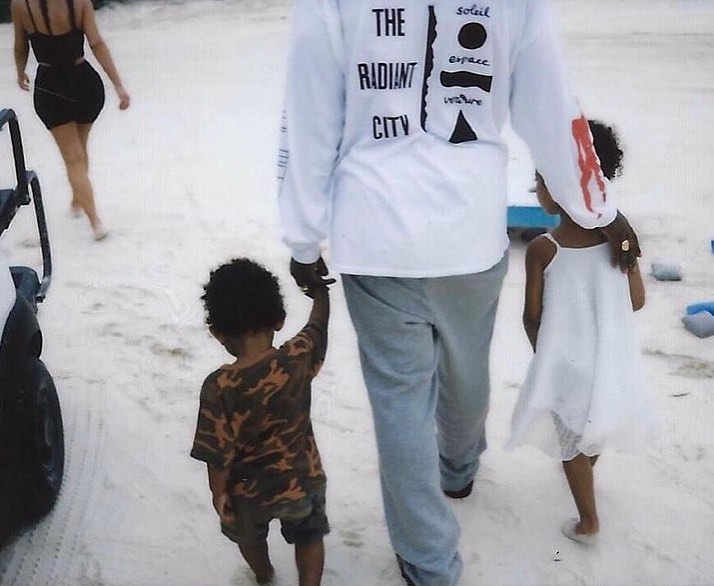 Мамина гордість: Кім Кардашьян зворушила мережу фото з синами