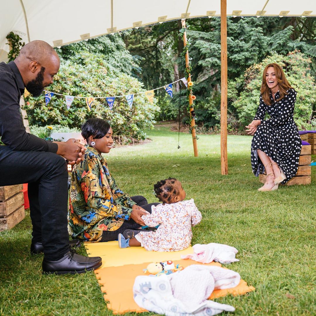 Сама чарівність: Кейт Міддлтон блищить в грайливій сукні в горошок і з новою зачіскою