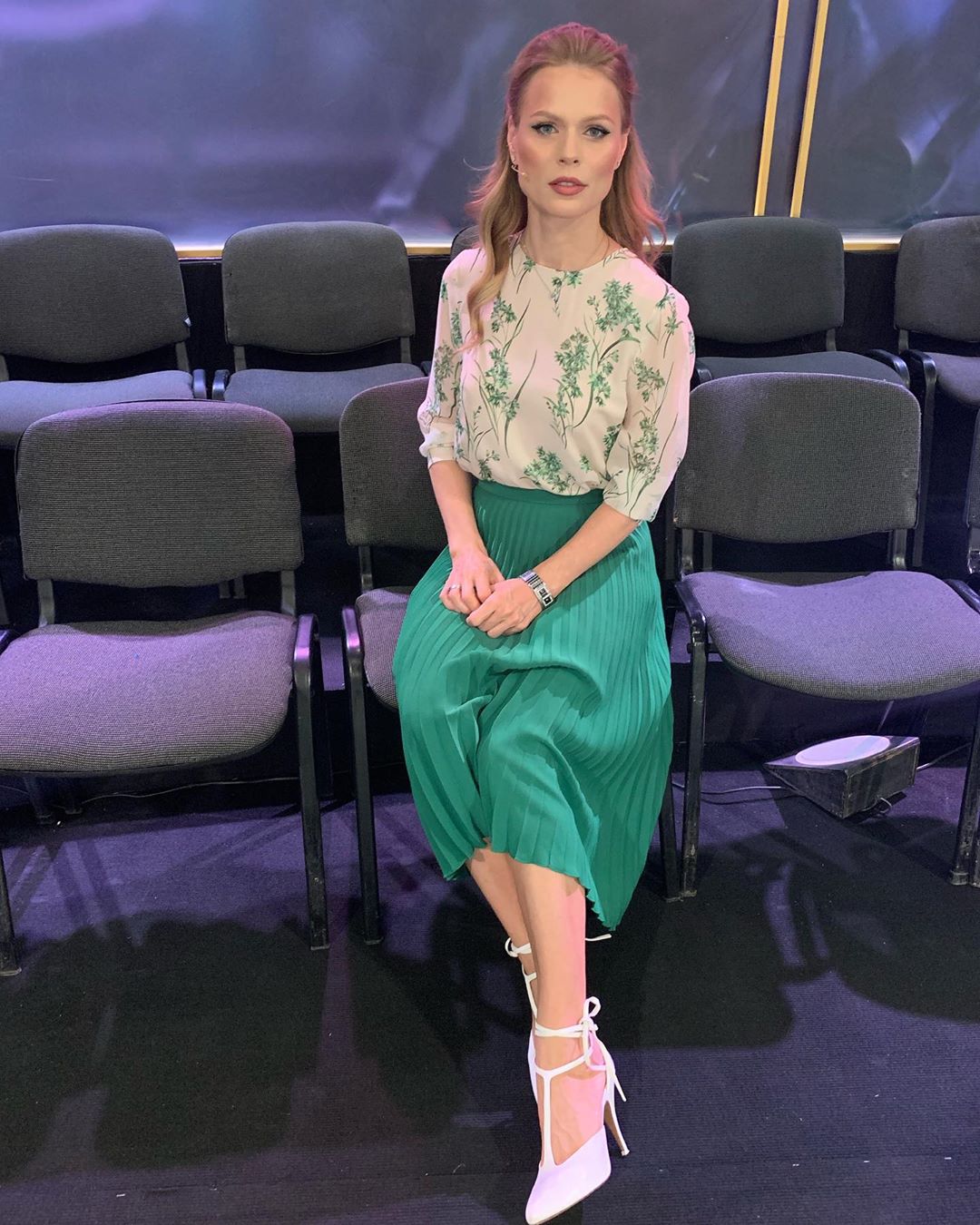 Само очарование: Ольга Фреймут поразила точеной фигурой в облегающих брюках