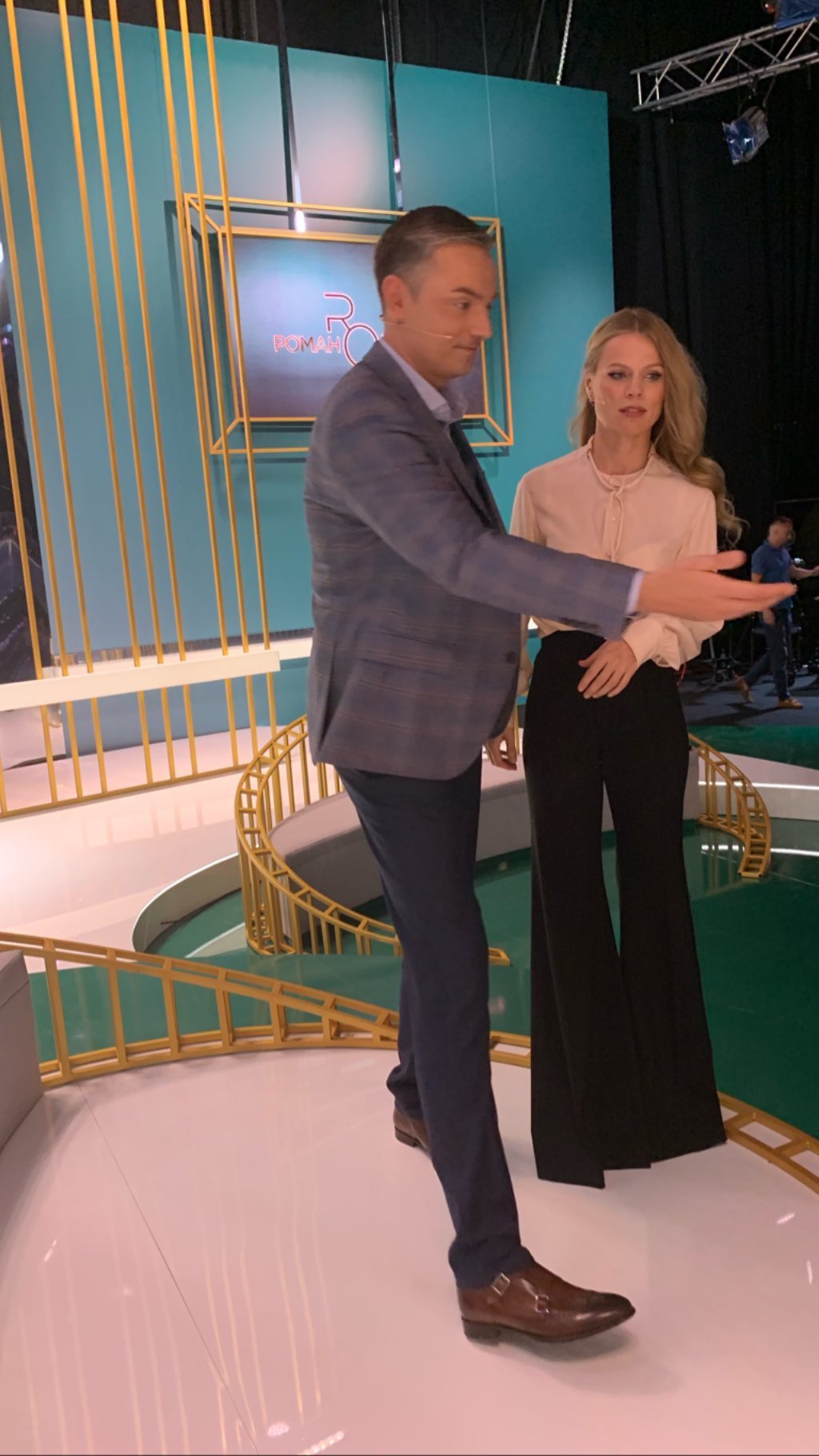 Само очарование: Ольга Фреймут поразила точеной фигурой в облегающих брюках