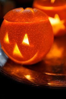 Как необычно и ярко украсить свою комнату к Хэллоуину: топ-7 идей