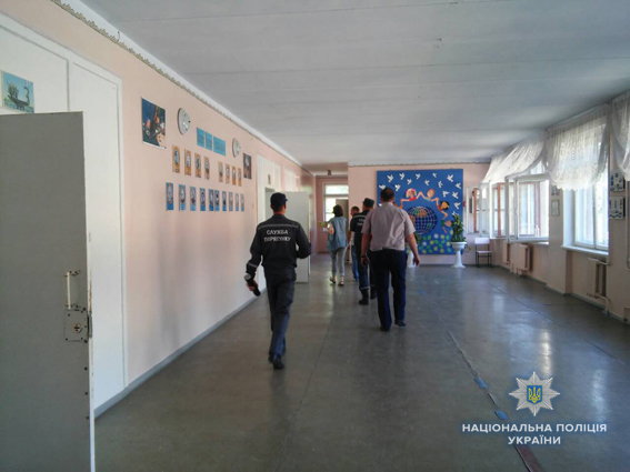 Поліція розслідує масове отруєння учнів у Миколаєві