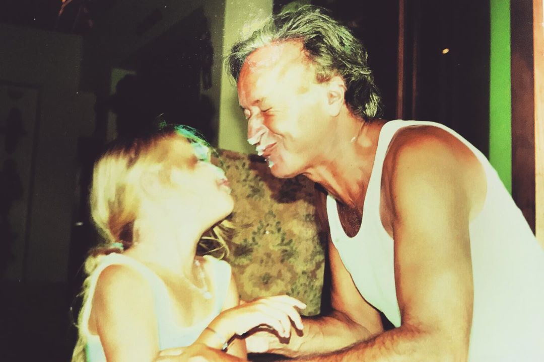 Семейные ценности: Джиджи Хадид растрогала поклонников милыми фото с бабушкой и мамой